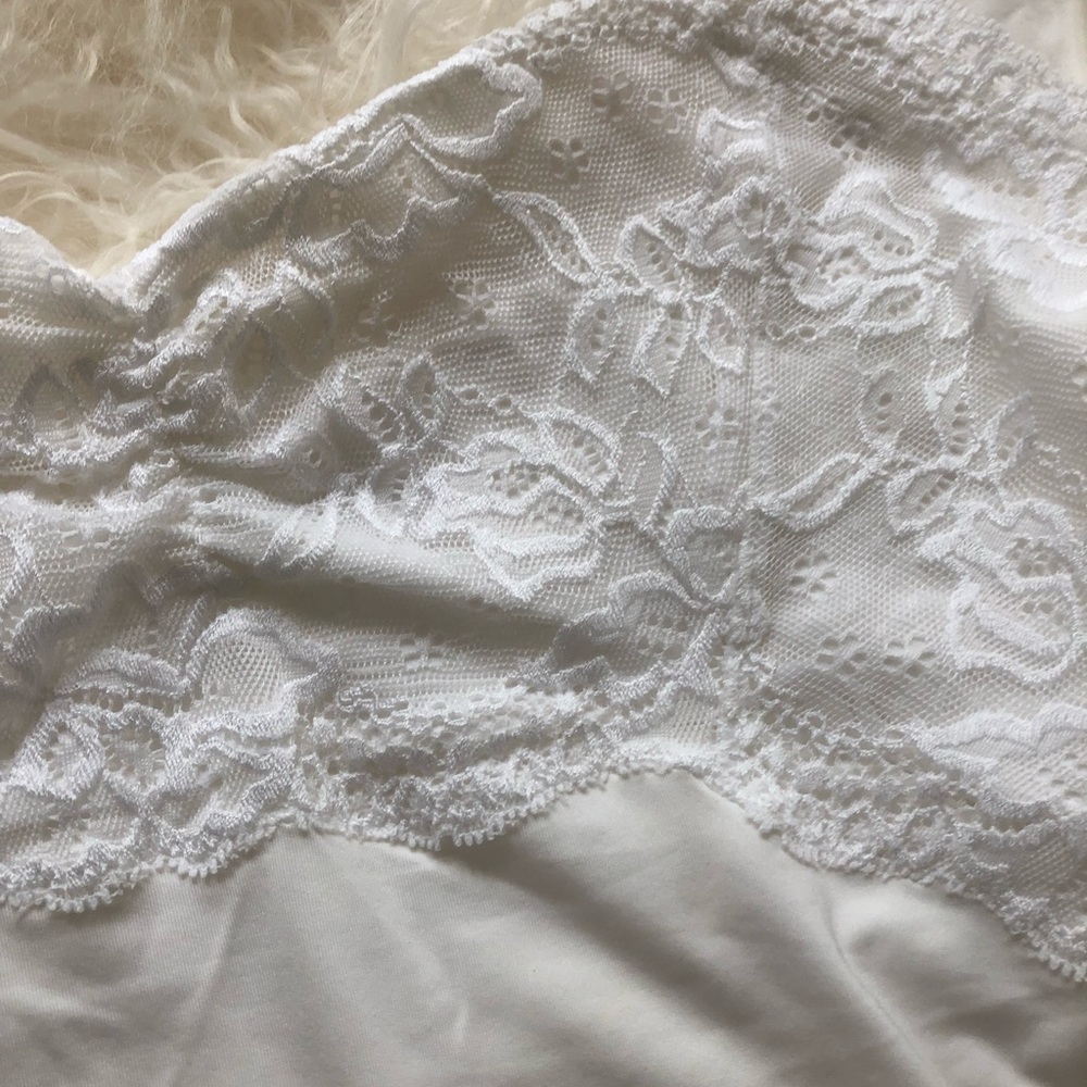 BNWT Jones New York women classic lace embroidered pajama top in size large!! - Picture 9 of 10